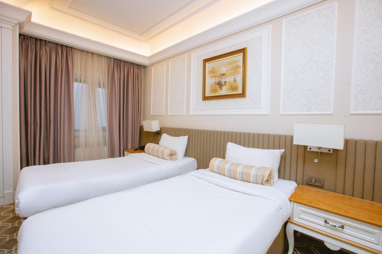 Theatrum Hotel Baku Kültér fotó Deluxe Twin
