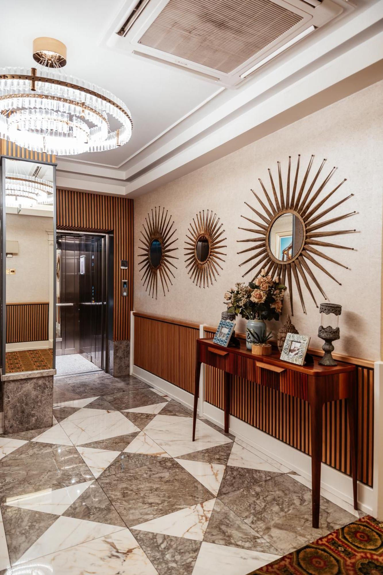 Theatrum Hotel Baku Kültér fotó Interior of the hotel